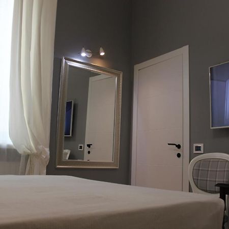 Jacuzzi Apartament By Parmacentro B&B 외부 사진
