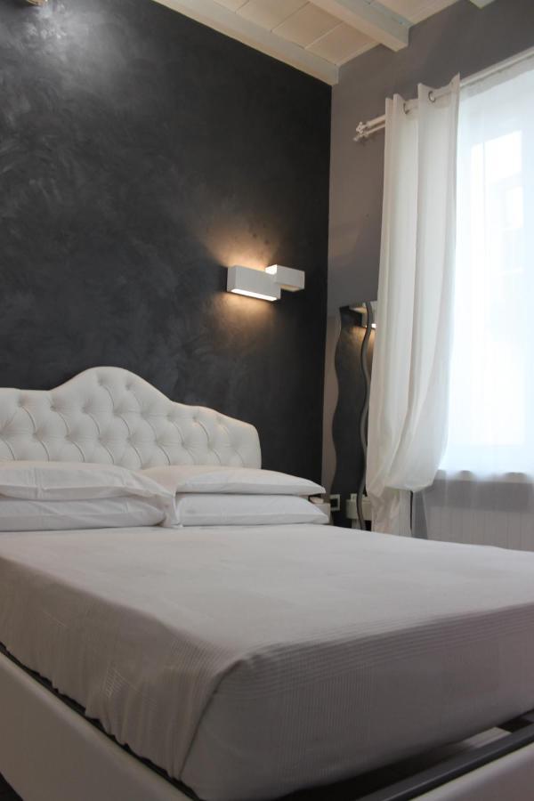 Jacuzzi Apartament By Parmacentro B&B 외부 사진