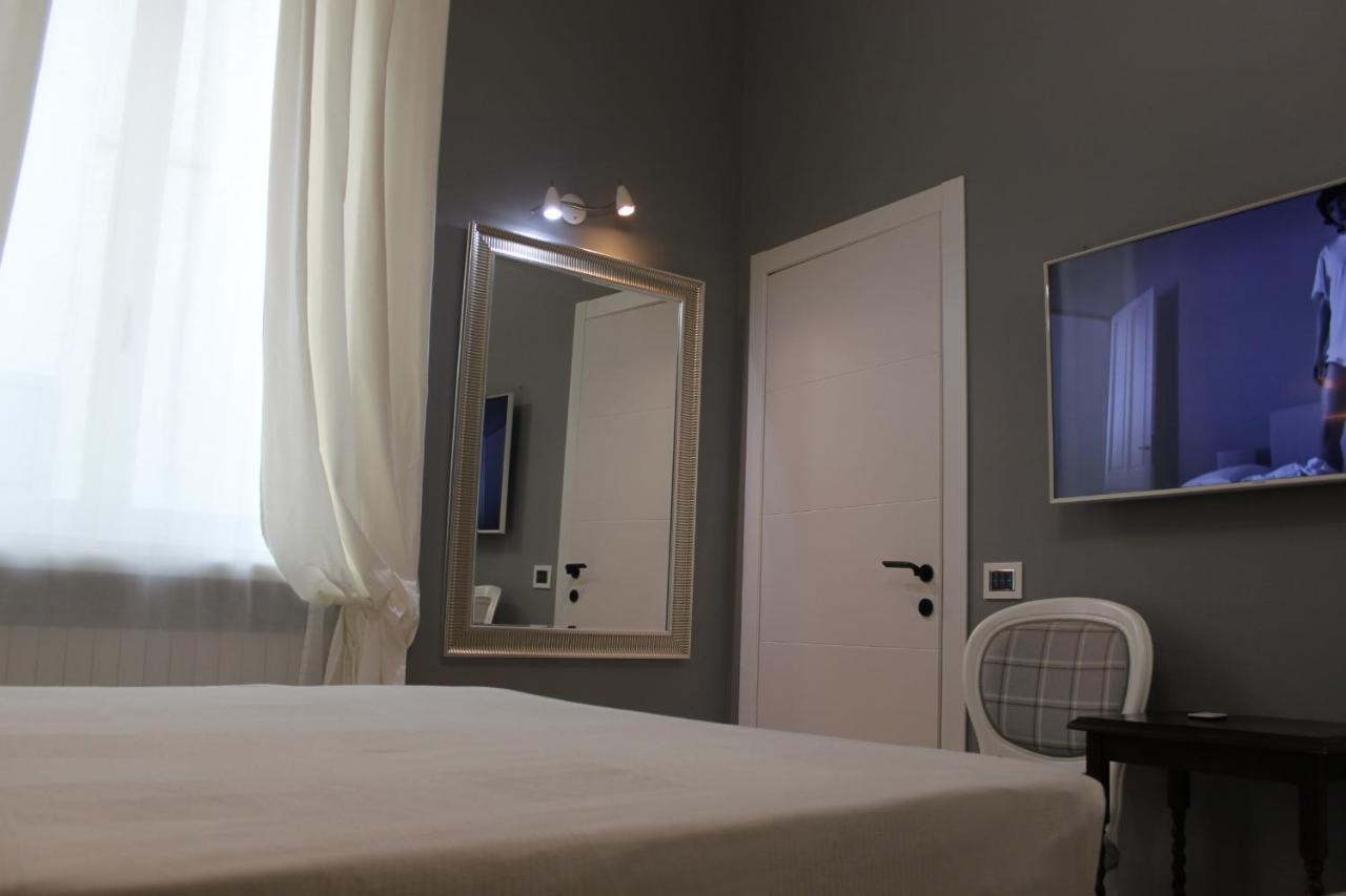 Jacuzzi Apartament By Parmacentro B&B 외부 사진