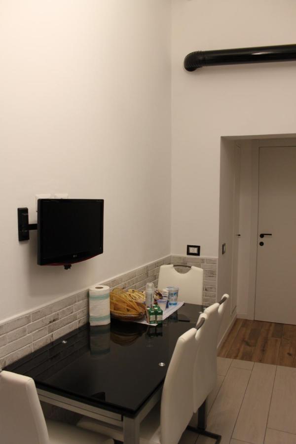 Jacuzzi Apartament By Parmacentro B&B 외부 사진