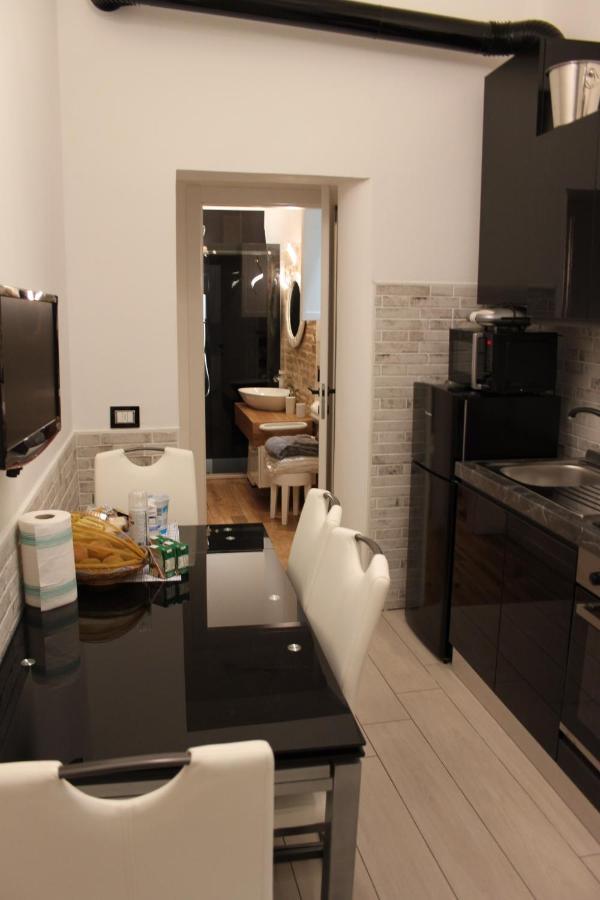 Jacuzzi Apartament By Parmacentro B&B 외부 사진
